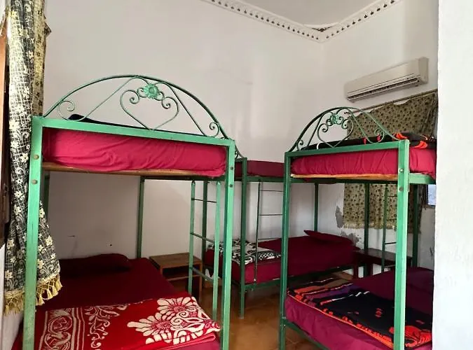 Seven Heaven Hotel And Diving Center Otel