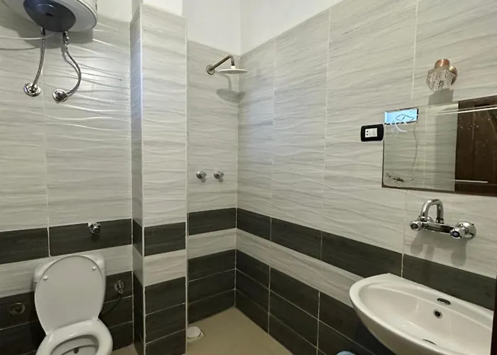 Seven Heaven Hotel And Diving Center Otel